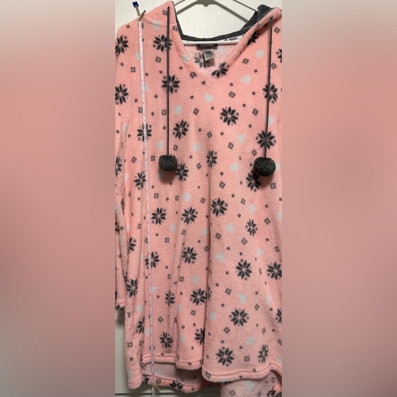 Women’s Joe Boxer Hooded Nightgown - Picture 5 of 10